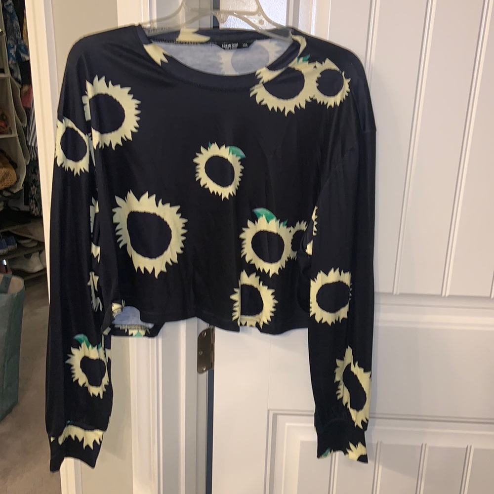 Long sleeve crop top
